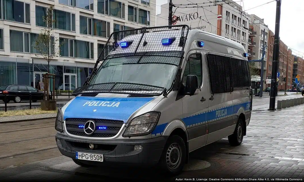 Szkolenie policjantów z ratownictwa wodnego w zimowych warunkach